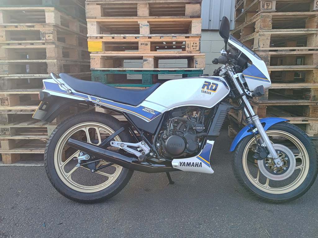 RD125LC – Standard Style – Black Chrome